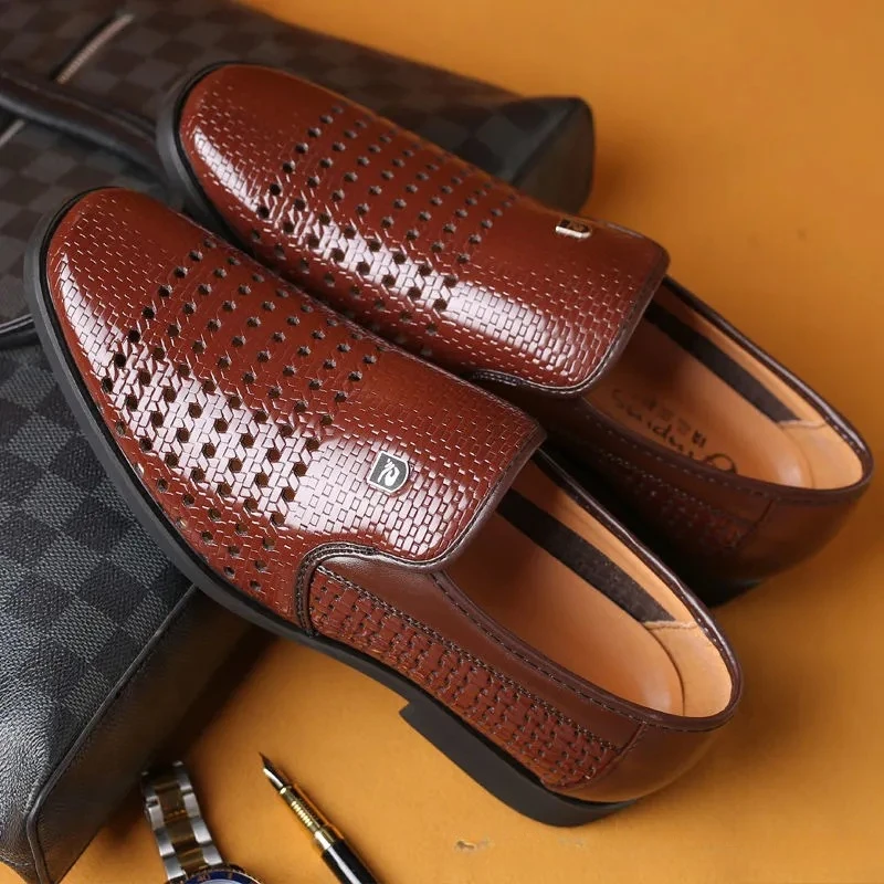 Formal Men Office Wear Sandals - ฤดูร้อนรองเท้าหนังใหม่ผู้ชายธุรกิจ Hollow หลุมด้านล่างนุ่มรองเท้าแตะผู้ชายสวมใส่อย่างเป็นทางการ Breathable ชุดรองเท้าสําหรับชาย