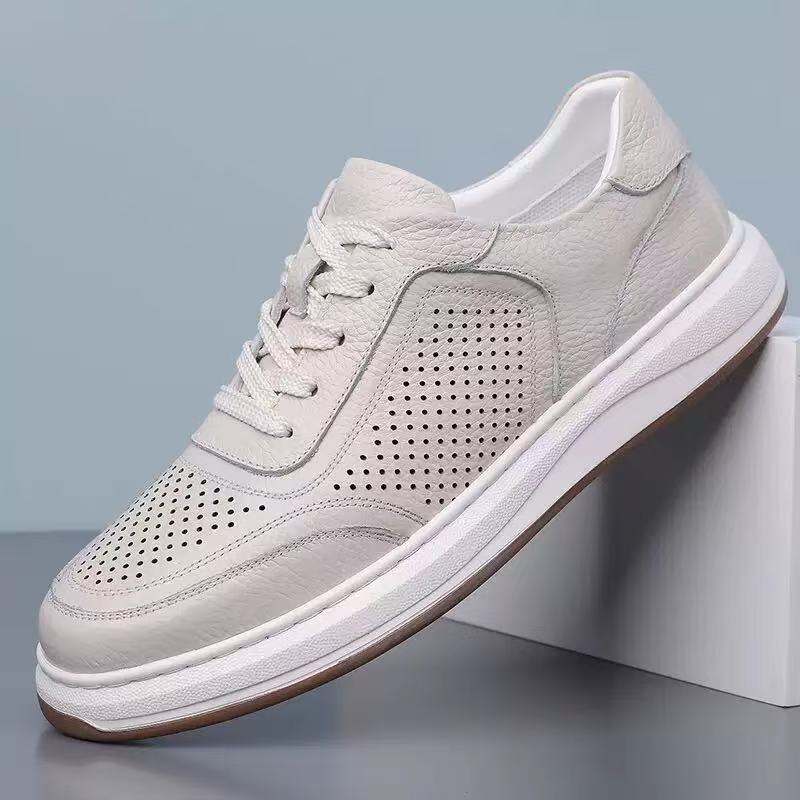 รองเท้าผ้าใบแฟชั่นผู้ชายสีขาว  - Men Formal Wear With Sneakers บทวิจารณ์และราคา